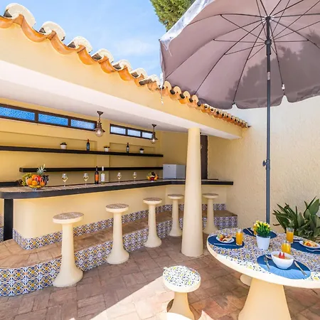 Vila Villa In Albufeira Near Beaches And Nightlife *